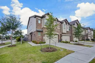 3334 Rainflower Springs Ln, Rosenberg, TX 77471 - Photo 3