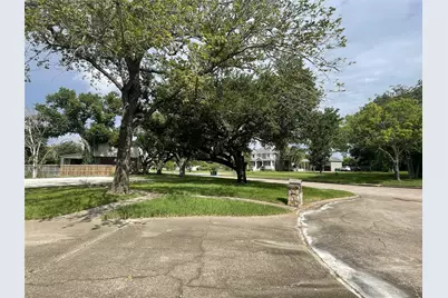 717 Quintana Roo Place, Seabrook, TX 77586 - Photo 11