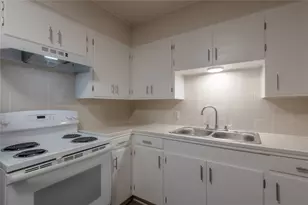 525 12th St, Huntsville, TX 77340 - Photo 9