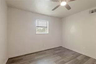 525 12th St, Huntsville, TX 77340 - Photo 15