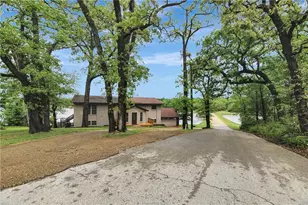 571 Lakeview Circle, Hilltop Lakes, TX 77871 - Photo 1