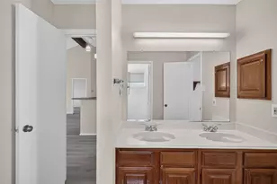 14338 Royal Hill Dr, Houston, TX 77083 - Photo 27