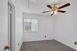 14338 Royal Hill Dr, Houston, TX 77083 - Photo 19