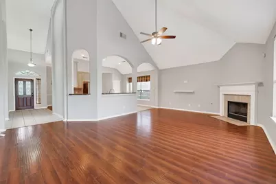 14308 Rocky Briar Lane, Rosharon, TX 77583 - Photo 19