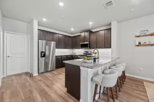 8001 Scanlan Trl, Missouri City, TX 77459 - Photo 11