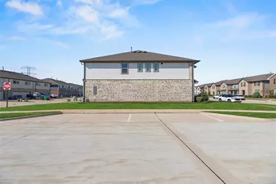 8001 Scanlan Trail, Missouri City, TX 77459 - Photo 35