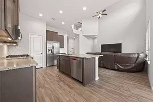 25718 Balsamwood Dr, Tomball, TX 77375 - Photo 11