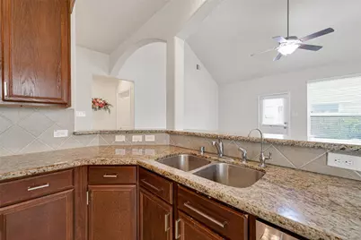 25018 Diamond Ranch Dr, Katy, TX 77494 - Photo 15