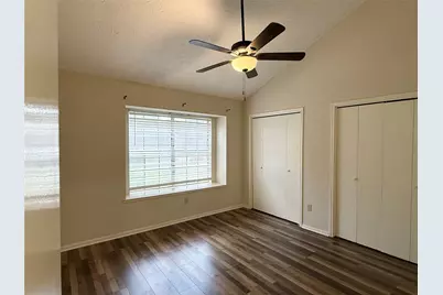 8952 Wilcrest Drive, Houston, TX 77099 - Photo 7