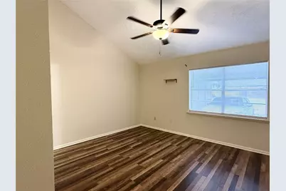 8952 Wilcrest Drive, Houston, TX 77099 - Photo 5