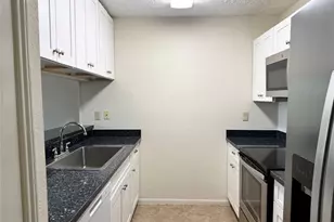 8952 Wilcrest Dr, Houston, TX 77099 - Photo 3