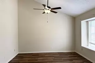 8952 Wilcrest Dr, Houston, TX 77099 - Photo 5