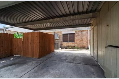 8952 Wilcrest Drive, Houston, TX 77099 - Photo 11