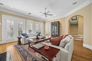 2426 Nantucket Dr, Houston, TX 77057 - Photo 9