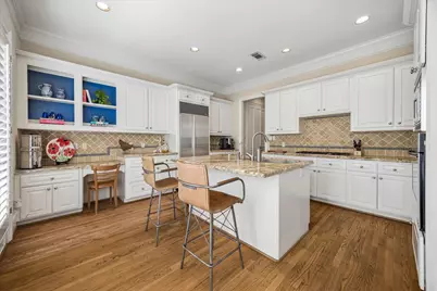 2426 Nantucket Drive #B, Houston, TX 77057 - Photo 11