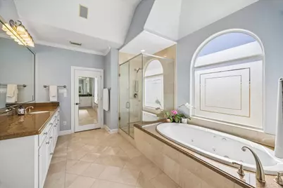 2426 Nantucket Drive #B, Houston, TX 77057 - Photo 19