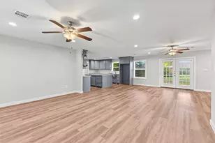 2006 Colby Dr, Baytown, TX 77520 - Photo 5