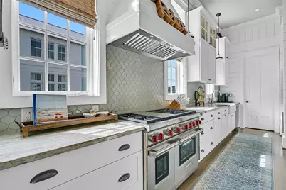 2457 E Seaside Drive, Galveston, TX 77550 - Photo 13