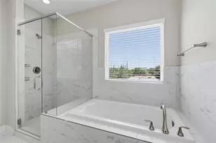 2102 Bello Amanecer Ln, Houston, TX 77055 - Photo 19