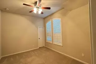 1002 Yaupon Square Ln, Houston, TX 77008 - Photo 13
