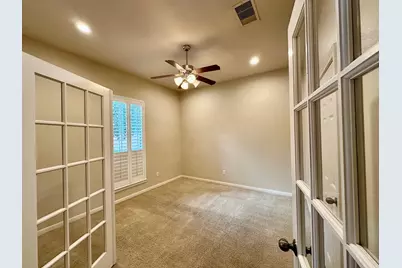 1002 Yaupon Square Lane, Houston, TX 77008 - Photo 9
