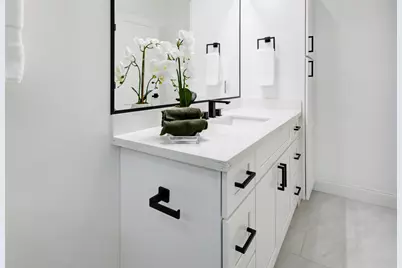 1214 W 24th Street #D, Houston, TX 77008 - Photo 9