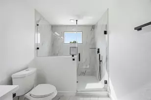 6610 Ezzard Charles Ln, Houston, TX 77091 - Photo 25