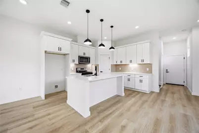 6610 Ezzard Charles Lane #A/B, Houston, TX 77091 - Photo 9