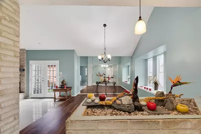 8122 Sandy Glen Lane, Houston, TX 77071 - Photo 3