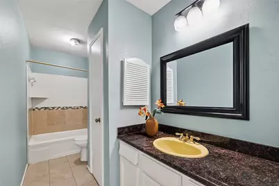 8122 Sandy Glen Lane, Houston, TX 77071 - Photo 19