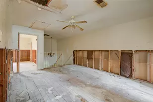 14249 Lost Meadow Ln, Houston, TX 77079 - Photo 23