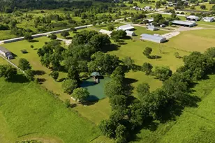 9318 E Creek Bend Dr, Needville, TX 77461 - Photo 49