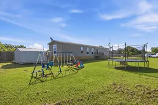9318 E Creek Bend Dr, Needville, TX 77461 - Photo 29