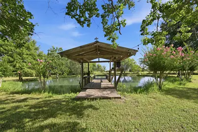 9318 E Creek Bend Drive, Needville, TX 77461 - Photo 5