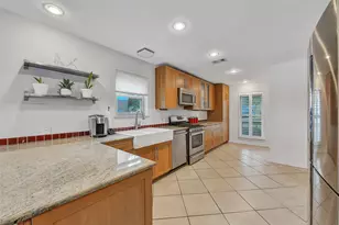 2211 Bayou Dr, League City, TX 77573 - Photo 5