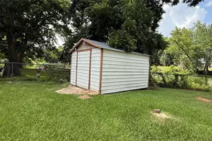 297 Hackberry Ln, Livingston, TX 77351 - Photo 27
