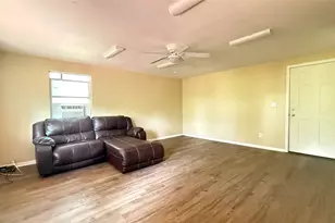 297 Hackberry Ln, Livingston, TX 77351 - Photo 17