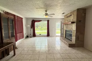297 Hackberry Ln, Livingston, TX 77351 - Photo 9