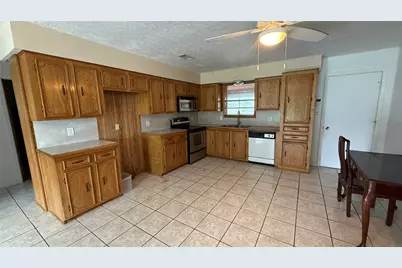 297 Hackberry Lane, Livingston, TX 77351 - Photo 7