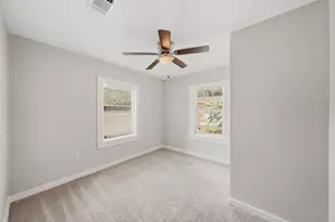 915 S Shanks St, Clute, TX 77531 - Photo 13