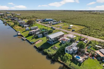 83 County Road 299, Bay City, TX 77414 - Photo 17