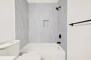 15911 Breanna Ln, Houston, TX 77049 - Photo 11