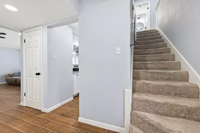 10254 Sunwood Drive, Houston, TX 77041 - Photo 9