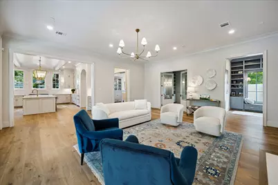 10801 Long Shadow Lane, Hunters Creek Village, TX 77024 - Photo 13