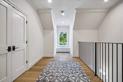 10801 Long Shadow Lane, Hunters Creek Village, TX 77024 - Photo 23