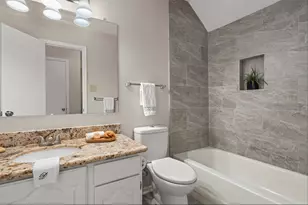 714 Regency Ct, Friendswood, TX 77546 - Photo 17