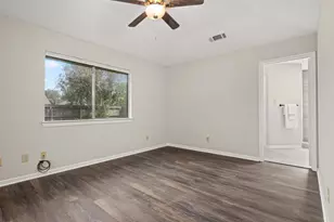 714 Regency Ct, Friendswood, TX 77546 - Photo 11