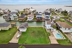 1223 Maui Dr, Tiki Island, TX 77554 - Photo 1