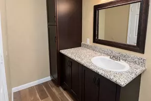 704 Ave B, La Marque, TX 77568 - Photo 9