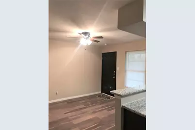 704 Ave B #5, La Marque, TX 77568 - Photo 5